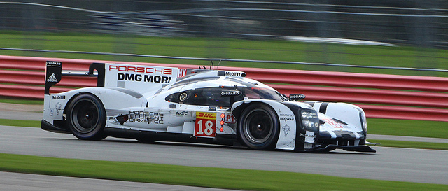 Porsche  holt Doppelpole am Nürburgring