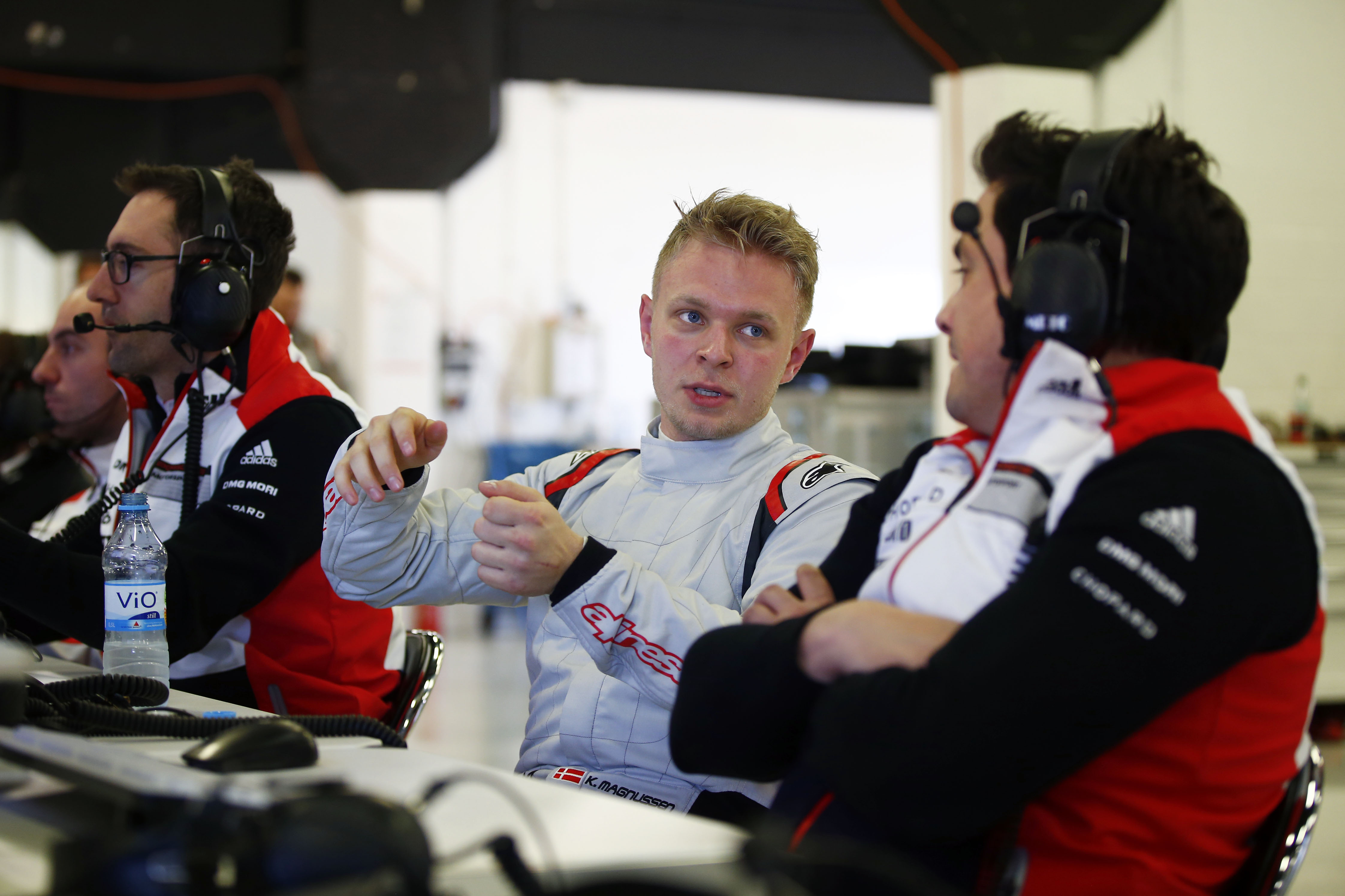 Porsche testet mit LMP1-Junioren in Spanien