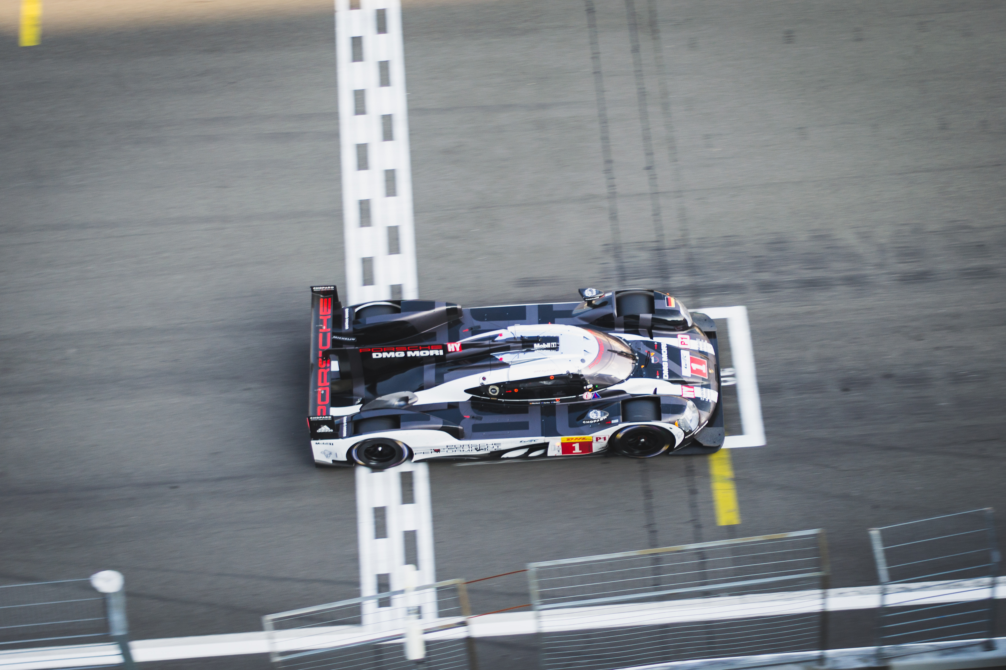 Porsche gewinnt den Eifel-Krimi