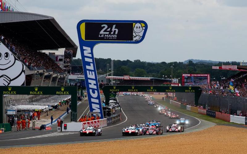 Der Start der 24 Stunden von Le Mans