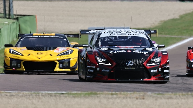 Corvette und Lexus im Training in Imola