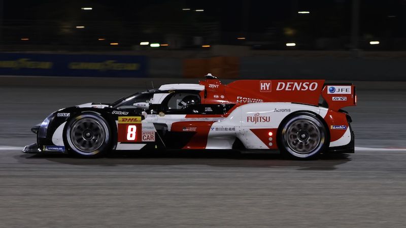 Toyota startet beim Finale von der Pole